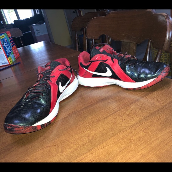 Nike Shoes Nike Air Mavin Red And Black Tennis Shoes Poshmark